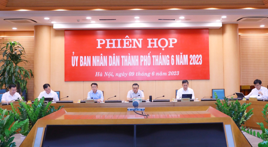Chủ tịch UBND thành phố Hà Nội Trần Sỹ Thanh chủ trì phiên họp UBND thành phố thường kỳ tháng 6/2023.