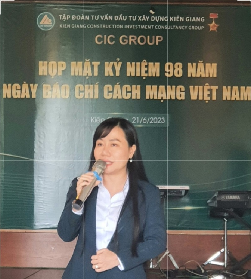 Tổng Giám đốc CIC Kiên Giang - Bà Phạm Thị Như Phượng phát biểu chúc mừng và tri ân các cơ quan báo chí đã đồng hành cùng doanh nghiệp. Ảnh Hồng Lĩnh.