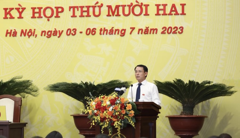 Phó Chủ tịch UBND TP Nguyễn Trọng Đông phát biểu tại kỳ họp. 