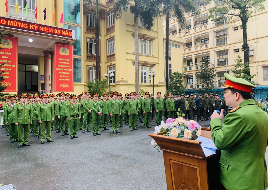 Công an quận Thanh Xuân ra quân bảo đảm trật tự an toàn giao thông, trật tự đô thị trên địa bàn quận 