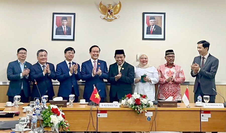Đoàn công tác của TP Hà Nội nhận được sự đón tiếp trọng thị của Hội đồng TP Jakarta.