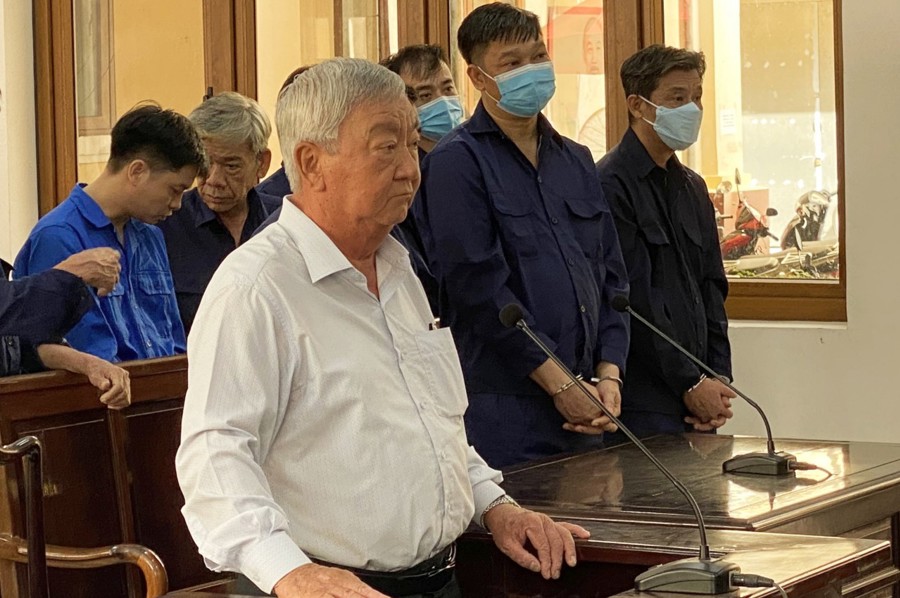 Bị cáo Lê Viết Hưng, nguyên Giám đốc Sở Tài nguyên và Môi trường Đồng Nai tại phiên tòa xét xử ngày 22/8/2023.