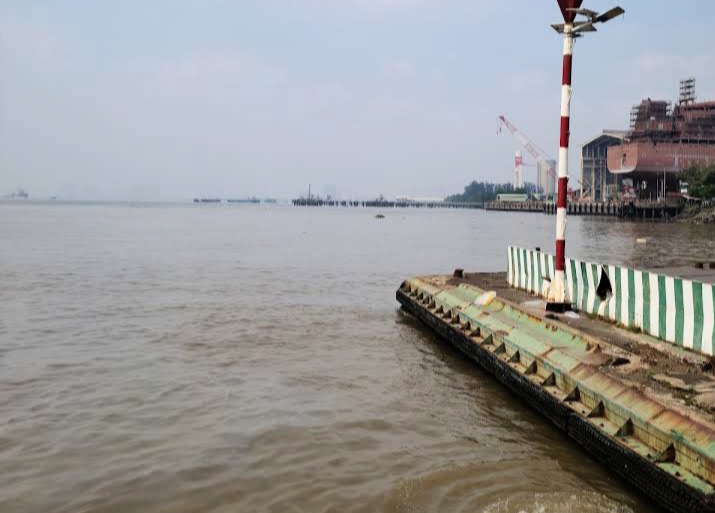 Bến phà hiện tại từ phía huyện Nhơn Trạch (Đồng Nai) nhìn về phía TP Hồ Chí Minh.