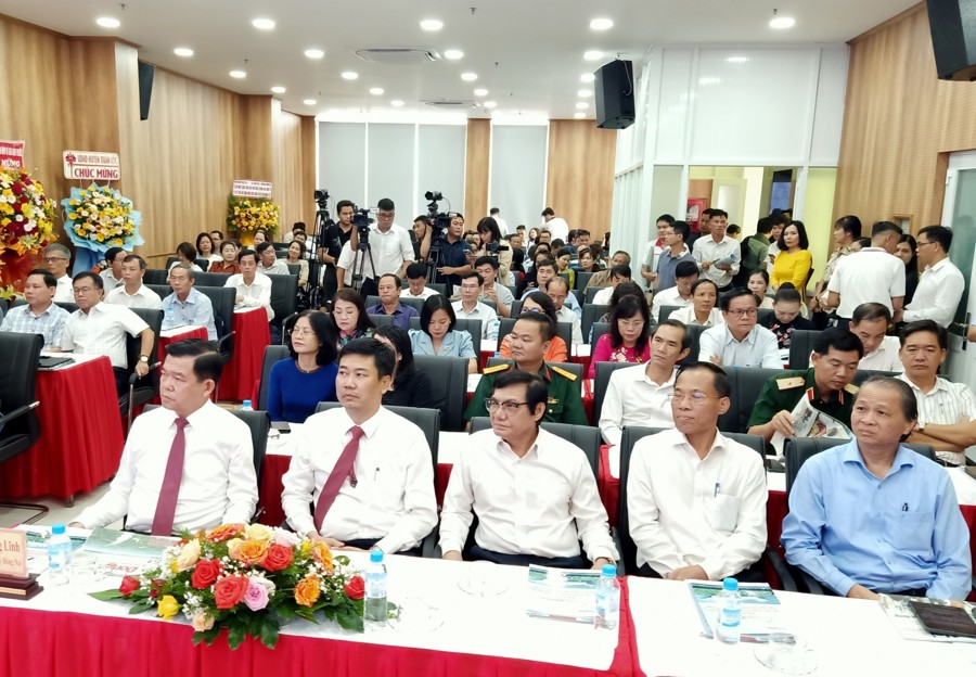 Đại biểu lãnh đạo địa phương và báo chí trong nước dự hội thảo báo Đảng miền Đông Nam bộ do Báo Đồng Nai tổ chức chiều ngày 9/9/2023.