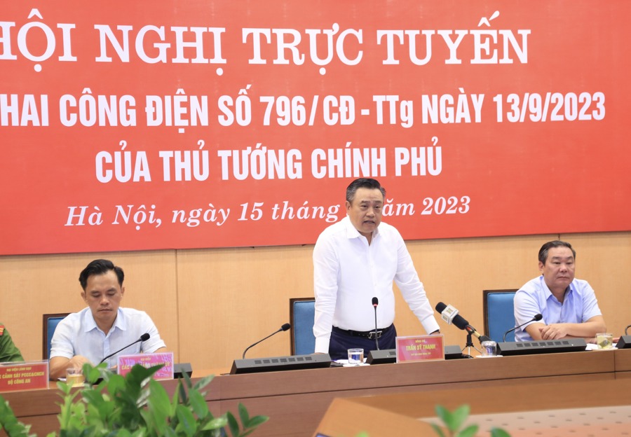 Chủ tịch UBND TP Hà Nội Trần Sỹ Thanh phát biểu kết luận hội nghị. 