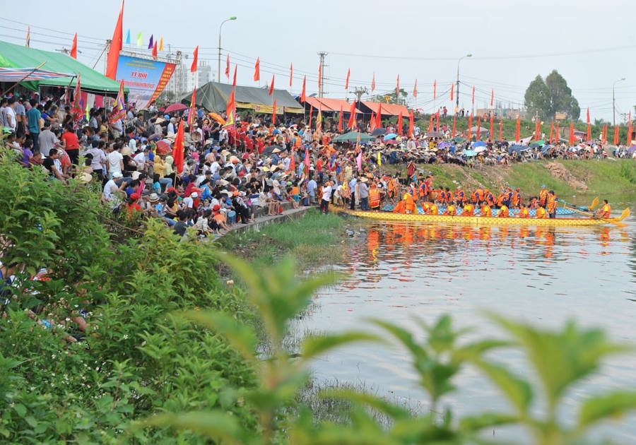 Lễ hội bơi Trải truyền thống năm nay sẽ được tổ chức trong 02 ngày 28 và 29/9/2023 (tức ngày 14, 15 tháng 8 âm lịch) tại hồ Tích Thủy. Ảnh HM