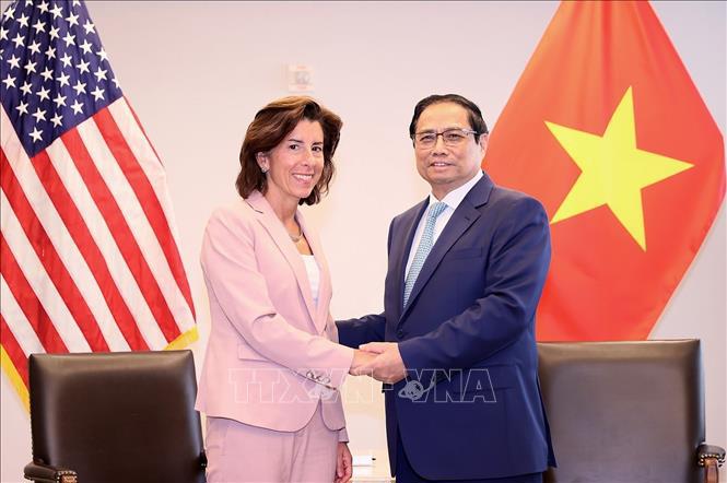 Thủ tướng Phạm Minh Chính tiếp Bộ trưởng Thương mại Hoa Kỳ Gina Raimondo. Ảnh: TTXVN