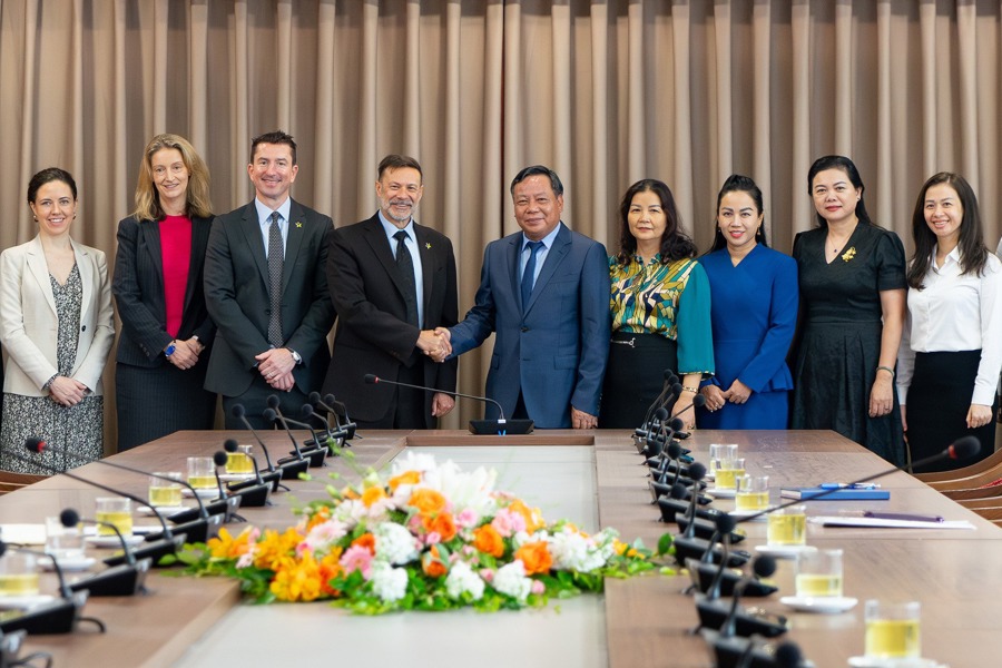 Phó Bí thư Thành uỷ Hà Nội Nguyễn Văn Phong tiếp và làm việc với Đại sứ Australia tại Việt Nam Andrew Goledzinowski.