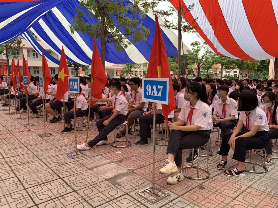 Tình trạng quá tải trường, lớp học chủ yếu diễn ra ở một số quận nội đô (ảnh minh họa)