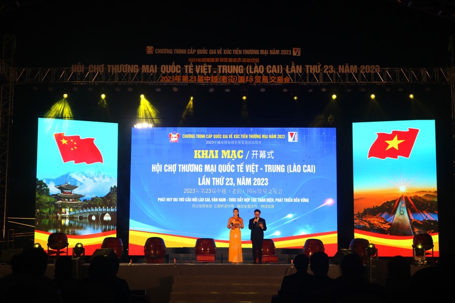 Lễ khai mạc Hội chợ thương mại quốc tế Việt - Trung (Lào Cai) lần thứ 23, năm 2023 diễn ra thành công, tốt đẹp.