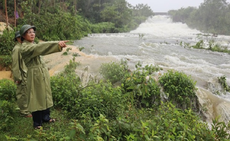 Mưa lớn kéo dài, nước lũ dâng lên nhanh tại huyện Can Lộc và một số nơi trên địa bàn Hà Tĩnh