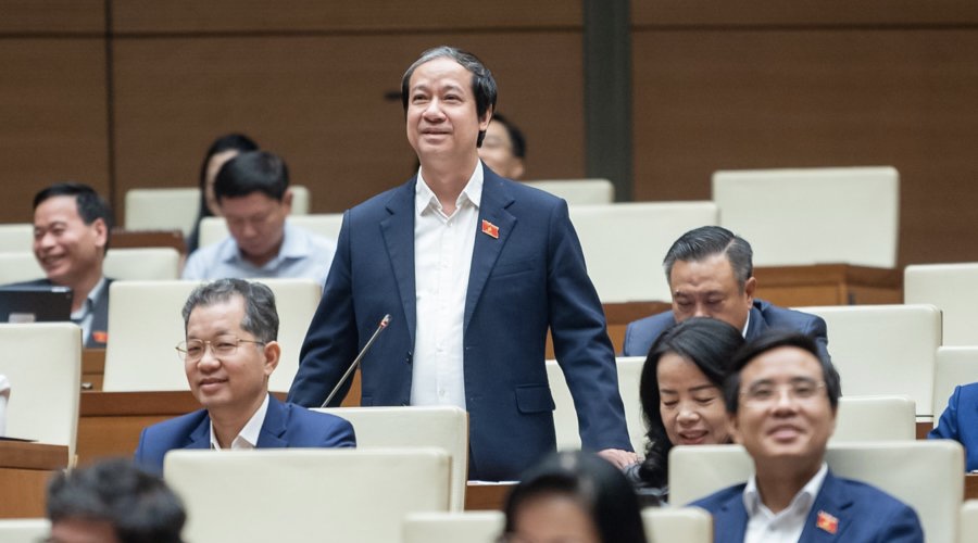 Bộ trưởng Bộ GD&ĐT Nguyễn Kim Sơn giải trình, làm rõ vấn đề đại biểu Quốc hội nêu về dạy thêm, học thêm