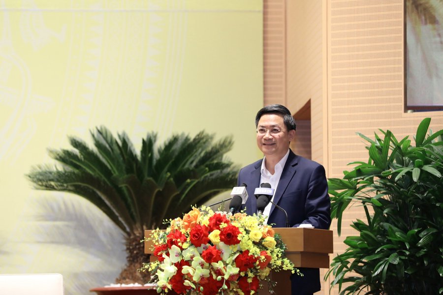 Phó Chủ tịch UBND TP Hà Minh Hải giải trình làm rõ các vấn đề đại biểu nêu. 