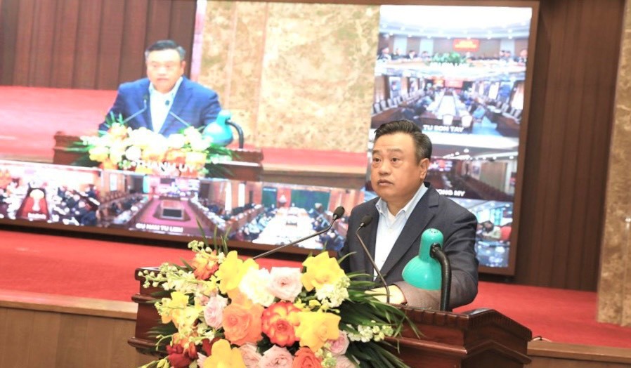 Phó Bí thư Thành ủy, Chủ tịch UBND TP Hà Nội Trần Sỹ Thanh phát biểu kết luận hội nghị