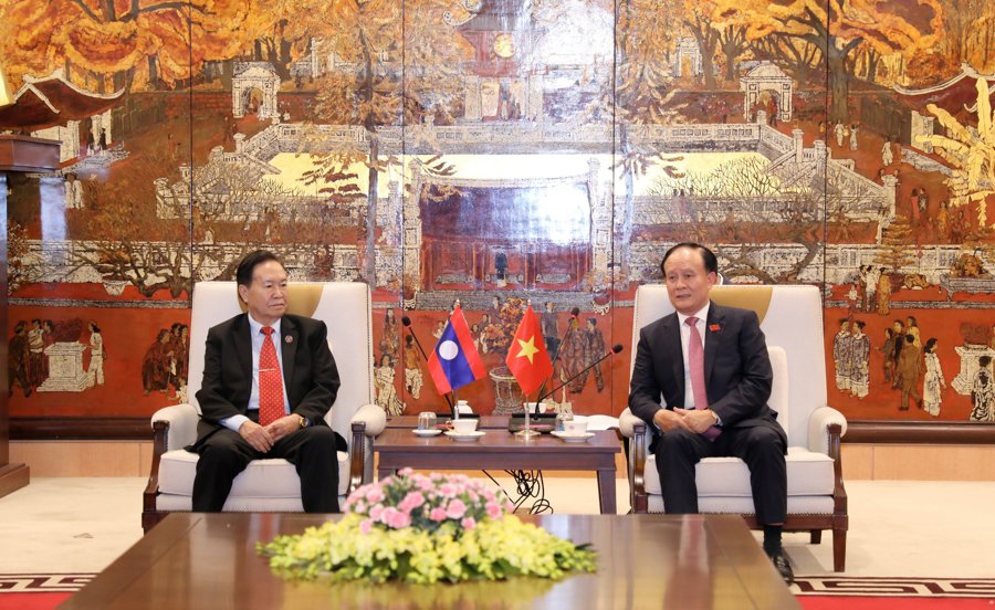 Chủ tịch HĐND TP Hà Nội Nguyễn Ngọc Tuấn tiếp đón Phó Chủ tịch Quốc hội Lào Chaleun Yiapaoher
