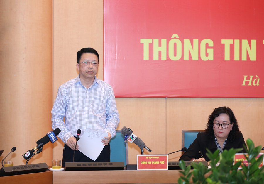 Thiếu tướng Nguyễn Hồng Ky, Phó Giám đốc Công an TP thông tin tại cuộc họp báo. 
