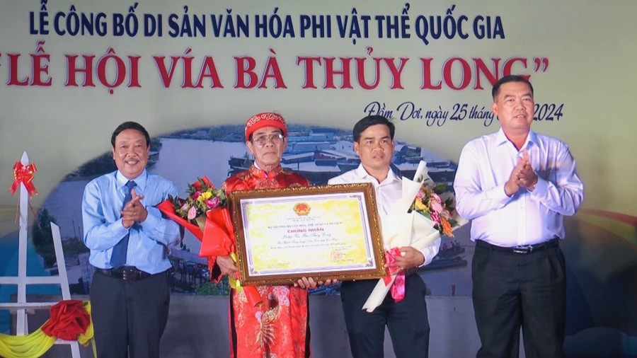 Cà Mau công bố Lễ hội "Vía bà Thủy Long" ở Thanh Tùng Đầm Dơi là Di sản Văn hóa phi vật thể Quốc gia. (Hoàng Nam)