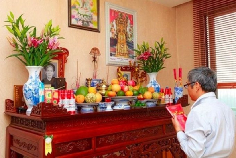 Văn Khấn Mùng 1 Tháng 4: Hướng Dẫn Chi Tiết Nghi Lễ Cúng Gia Tiên Và Thần Linh