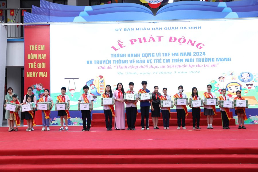 Quận Ba Đình tổ chức Lễ phát động "Tháng hành động Vì trẻ em" năm 2024. 