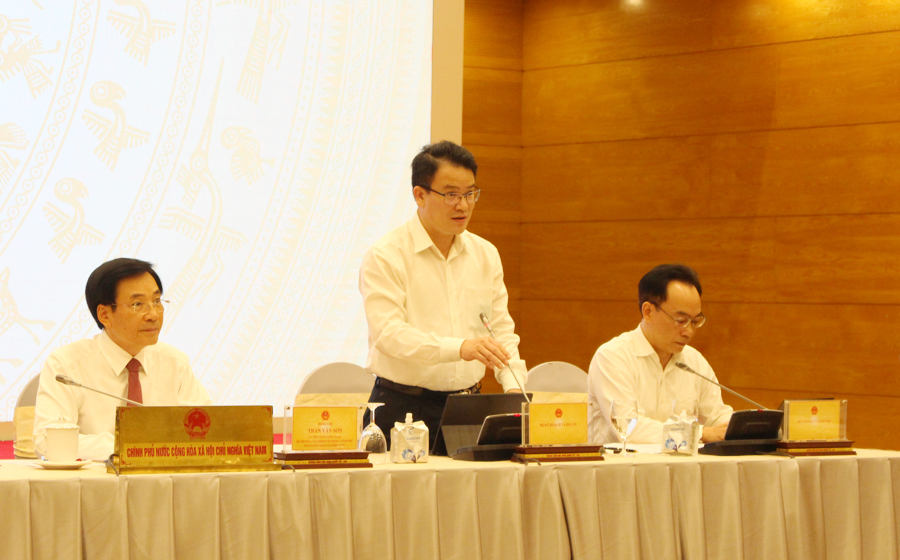 Thứ trưởng Bộ Kế hoạch và Đầu tư Trần Quốc Phương phát biểu tại buổi họp báo Chính phủ thường kỳ tháng 5/2024. 