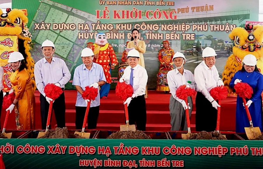 Ngày 2/8, UBND tỉnh Bến Tre tổ chức Lễ khởi công xây dựng hạ tầng Khu công nghiệp Phú Thuận. Ảnh tư liệu.