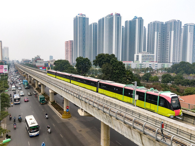 Công trình: “Đoạn trên cao, Nhổn - Cầu Giấy” thuộc dự án xây dựng tuyến đường sắt đô thị thí điểm thành phố Hà Nội, đoạn Nhổn - ga Hà Nội là công trình chào mừng kỷ niệm 70 năm Ngày Giải phóng Thủ đô (10/10/1954 - 10/10/2024).