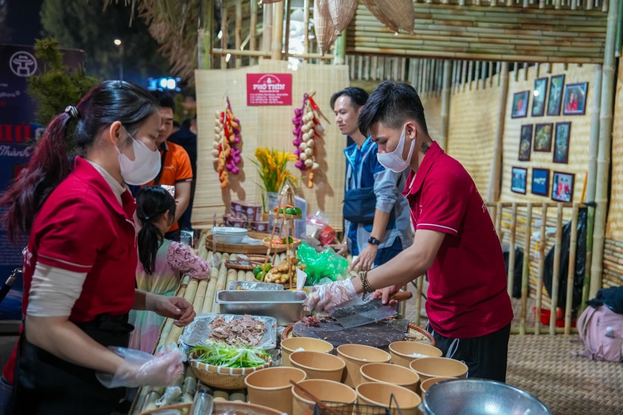 Phở Thìn nằm trong danh mục di sản văn hóa ẩm thực quận Hoàn Kiếm, tham gia Lễ hội văn hóa ẩm thực Hà Nội 2024. Ảnh: Duy Khánh.