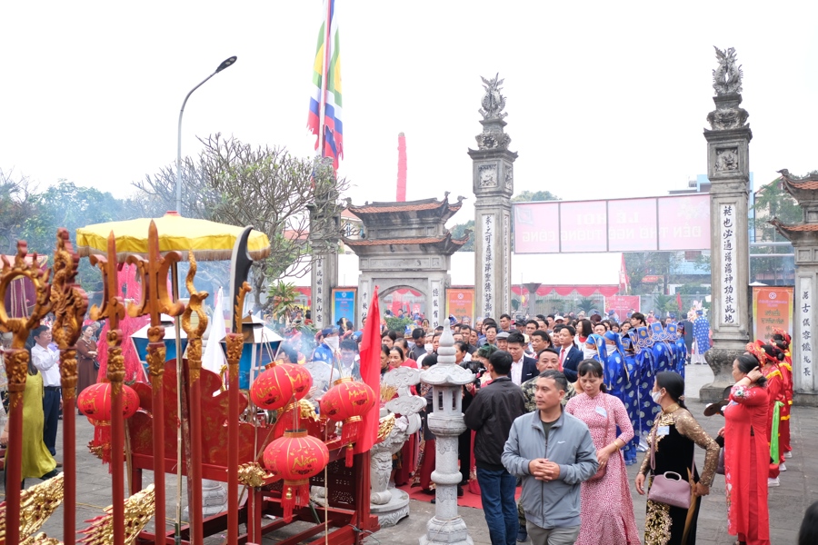 Lễ hội đền Ngô Tướng Công tại thành phố Phúc Yên, tỉnh Vĩnh Phúc. Ảnh: Sỹ Hào.  