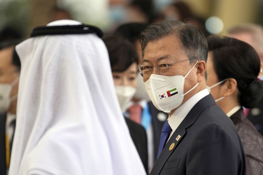 Tổng thống Hàn Quốc Moon Jae In tại Dubai Expo 2020, nagfy 16/1. Ảnh: AP