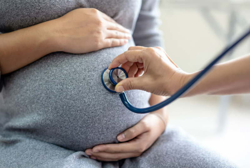 Bệnh lý về tuyến giáp gây ảnh hưởng tới phụ nữ mang thai