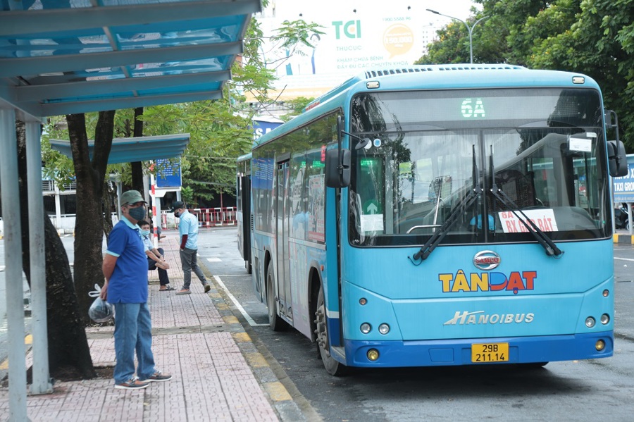Sở GTVT TP Hà Nội chấp thuận đề xuất giảm 15% tần suất vận hành của các tuyến buýt trợ giá trên địa bàn thành phố kể từ ngày 16/3.