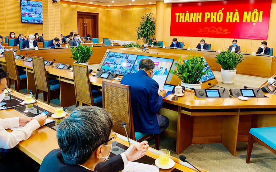 Các đại biểu dự hội nghị tại điểm cầu TP Hà Nội.