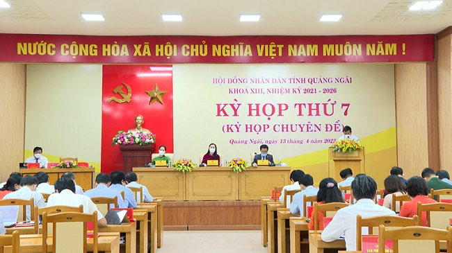 Quang cảnh kỳ họp thứ 7 (kỳ họp chuyên đề) của HĐND tỉnh Quảng Ngãi khóa XIII, nhiệm kỳ 2021-2026.