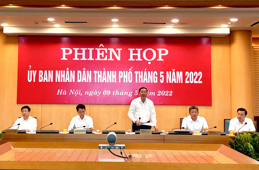 Phó Chủ tịch Thường trực UBND TP Hà Nội Lê Hồng Sơn chủ trì phiên họp tập thể UBND TP thường kỳ tháng 5/2022. 