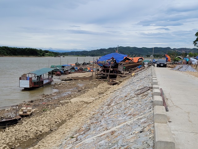 Thôn Bến Hến xã Trường Sơn nằm bên dòng sông La thơ mộng