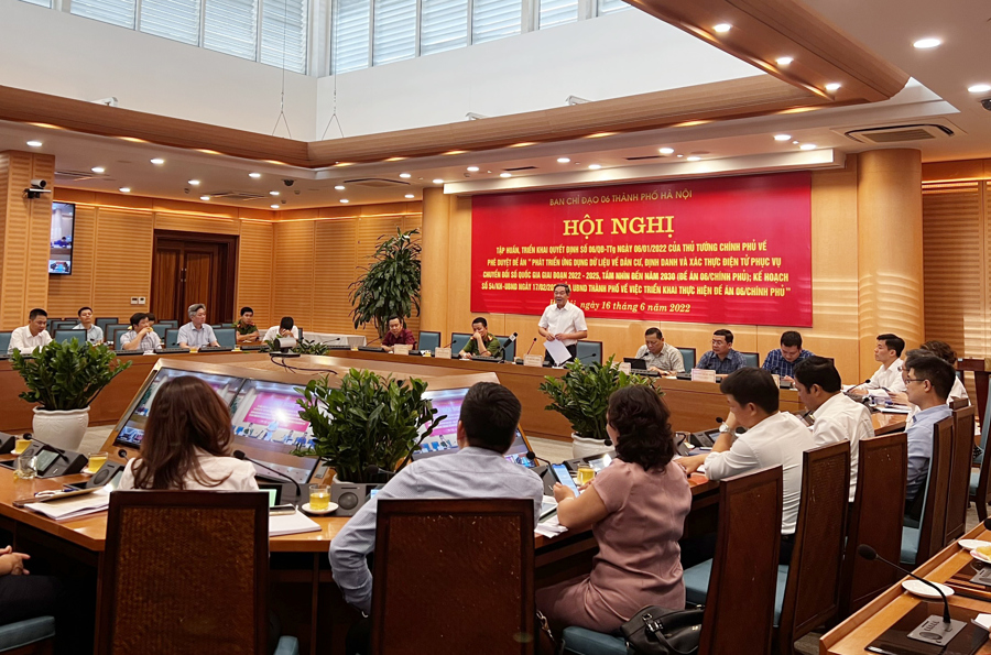 Ban Chỉ đạo Đề án 06 TP Hà Nội tổ chức hội nghị tập huấn cho hơn 33.000 đại biểu là thành viên Ban Chỉ đạo 06 các cấp trên toàn địa bàn TP, ngày 16/6. 