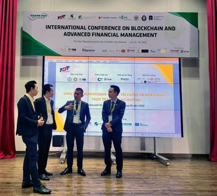 Đại diện PVcomBank tại Hội thảo quốc tế Blockchain và Quản trị tài chính tiên tiến.