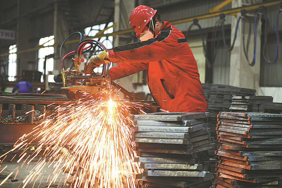Giá thép xây dựng hôm nay 15/8, tăng nhẹ trên sàn giao dịch; Viện Kinh tế Năng lượng và Phân tích Tài chính (IEEFA) xem xét một số cải tiến mới trong ngành thép. Ảnh: China Daily