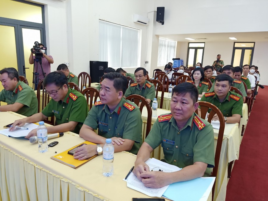 Đại diện các đơn vị chuyên môn Công an tỉnh Đồng Nai tham dự phát động phong trào Toàn dân bảo vệ an ninh tổ quốc, tại Bưu điện tỉnh Đồng Nai ngày 18//8/2022.