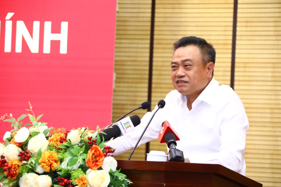 Chủ tịch UBND TP Hà Nội Trần Sỹ Thanh phát biểu chỉ đạo hội nghị. 