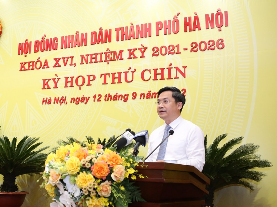Phó Chủ tịch UBND TP Hà Minh Hải phát biểu giải trình tại Kỳ họp thứ 9 HĐND TP khóa XVI. 