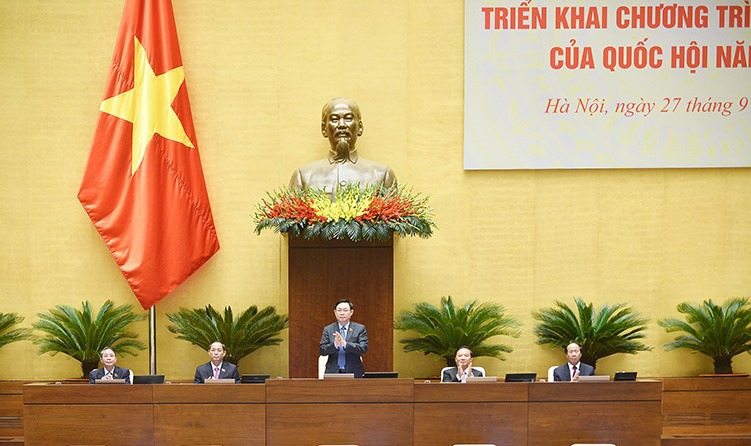 Chủ tịch Quốc hội Vương Đình Huệ chủ trì Hội nghị