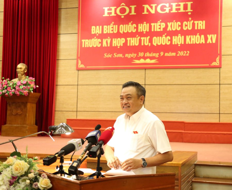 Ủy viên Trung ương Đảng, Phó Bí thư Thành ủy, Chủ tịch UBND TP Hà Nội Trần Sỹ Thanh phát biểu tại hội nghị. 