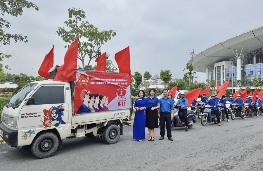 Huyện Đông Anh hưởng ứng Ngày Pháp luật Việt Nam