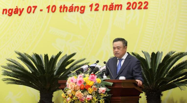 Chủ tịch UBND TP Hà Nội Trần Sỹ Thanh trả lời chất vấn một số vấn đề đại biểu quan tâm. 