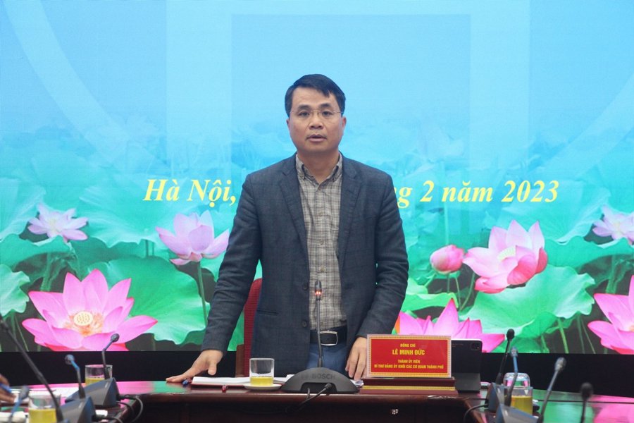 Bí thư Đảng uỷ Khối các cơ quan TP Hà Nội Lê Minh Đức, Trưởng Ban chỉ đạo Chương trình số 06-Ctr/ĐUK phát biểu tại Hội nghị. 