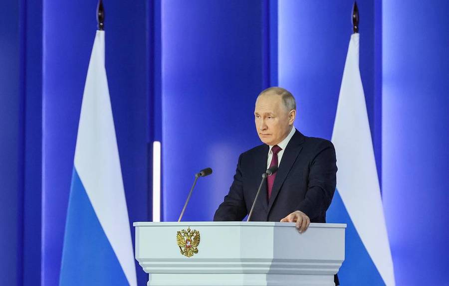 Tổng thống Nga Vladimir Putin phát biểu trước Quốc hội Liên bang tại Gostiny Dvor, thủ đô Moscow, ngày 21/2. Ảnh: TASS