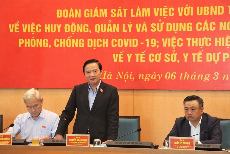 Phó Chủ tịch Quốc hội Nguyễn Khắc Định phát biểu tại buổi làm việc. 