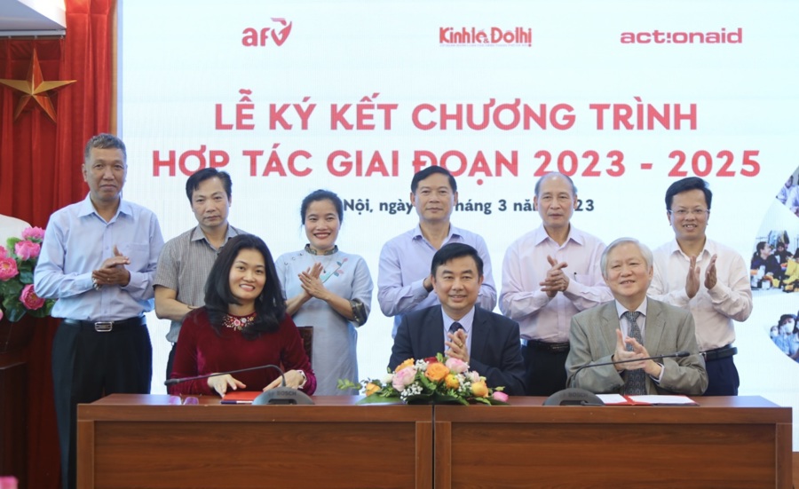 Lãnh đạo Ban tuyên giáo Thành ủy, Hội Nhà báo Hà Nội chứng kiến lễ ký kết Thỏa thuận hợp tác ba bên, giai đoạn 2023-2025.