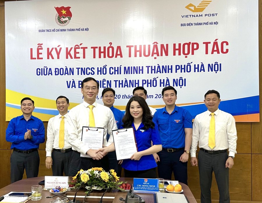 Lễ ký kết hợp tác giữa Thành đoàn Hà Nội và Bưu điện TP Hà Nội. 